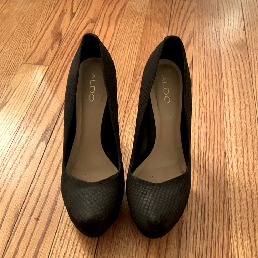 Aldo Snakeskin Textured Pumps